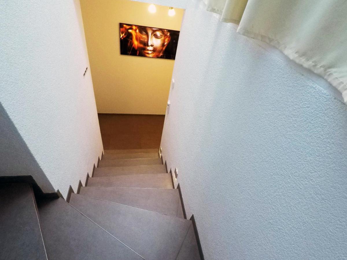 -Neubau- 30Qm Dach-Apartment Fulda Eksteriør billede